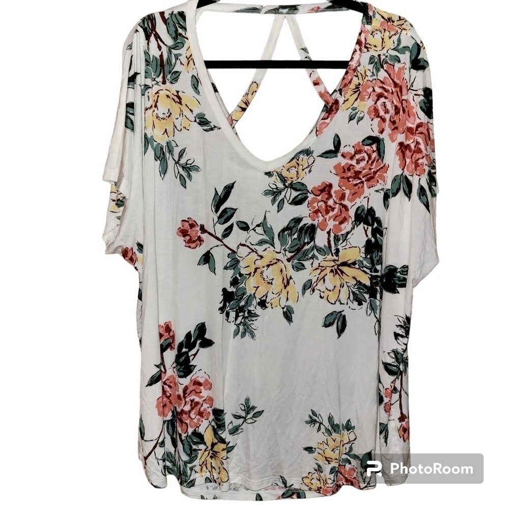 Maurices 3X NWT Floral Romantic White Blouse Short Sleeve